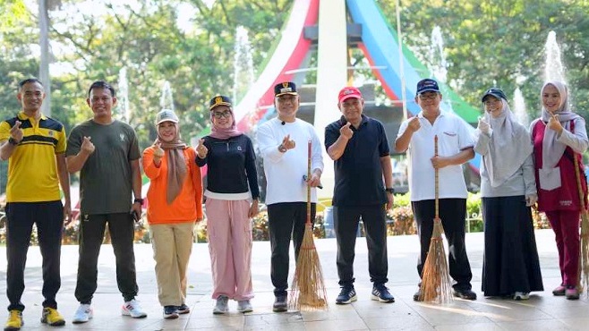 Hari Lingkungan Hidup, Pemkot Metro Aksi  Bersih-Bersih