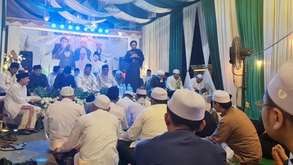 Rangkain Maulid Arbain Berakhir, KH Ahmad Zaki: Jangan Berhenti Bershalawat