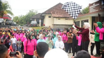 Jalan Sehat Hari Bhayangkara Semarak, Bupati Waykanan: Keamanan Fondasi Pembangunan