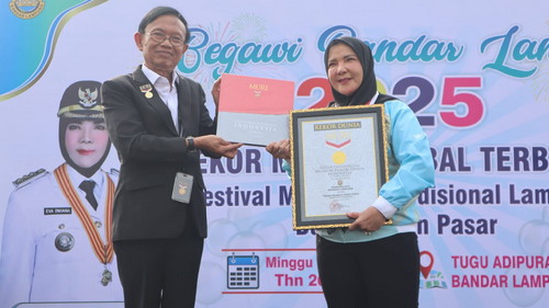 Eva Bawa Sekubal ke Pentas Dunia Lewat Rekor MURI