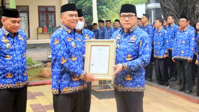 Walikota Metro Wahdi Terima Sertifikat HAKI Program JAMA-PAI
