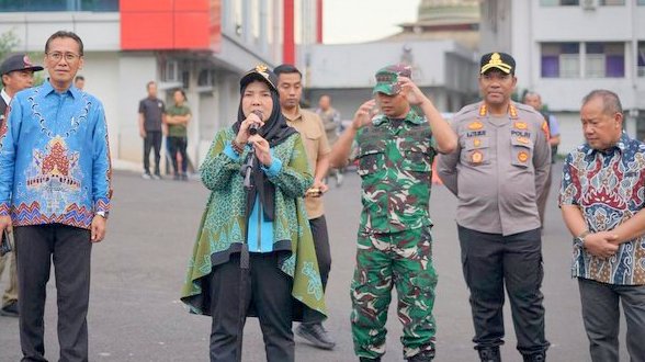 Pemkot Bandarlampung Kirim 13 Truck Bantuan Logistik untuk Korban Banjir Sumatera