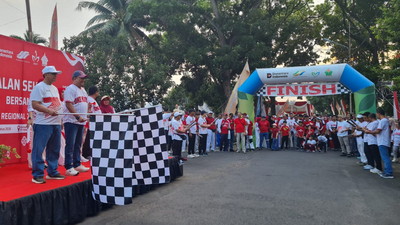 Satukan Semangat Kemerdekaan, Karyawan PTPN I dan IV Regional 7 Jalan Sehat