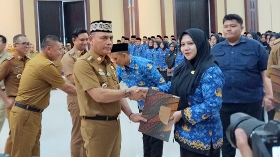 Ratusan PPPK Terima SK Pengangkatan