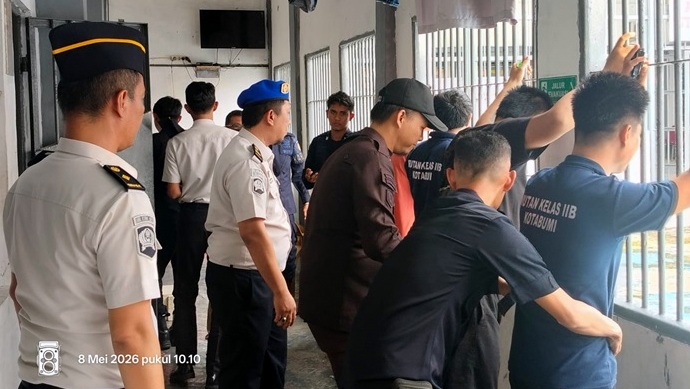 Rutan Kotabumi Deklarasi Berantas HALINAR, Petugas dan Napi Dites Urine