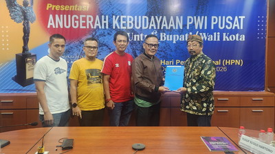 Bupati Lampura Raih Trofi Abyakta, Cangget Bakha Jadi Sorotan Nasional