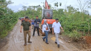 Imam Santosa Peduli  Warga Tanjungraja